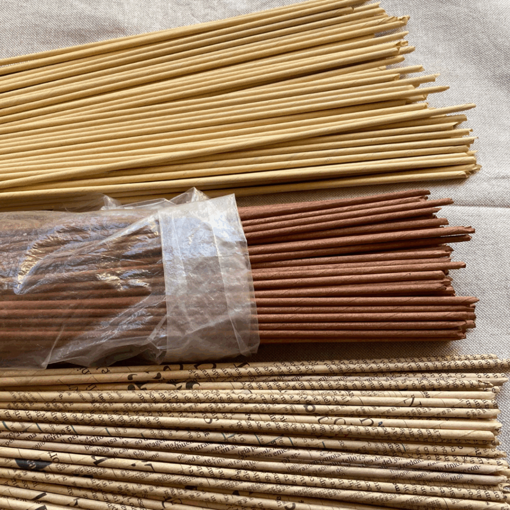 Cannucce di carta ecocompatibili e cannucce di plastica durevoli